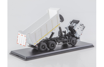 Камский грузовик 6520 самосвал, белый