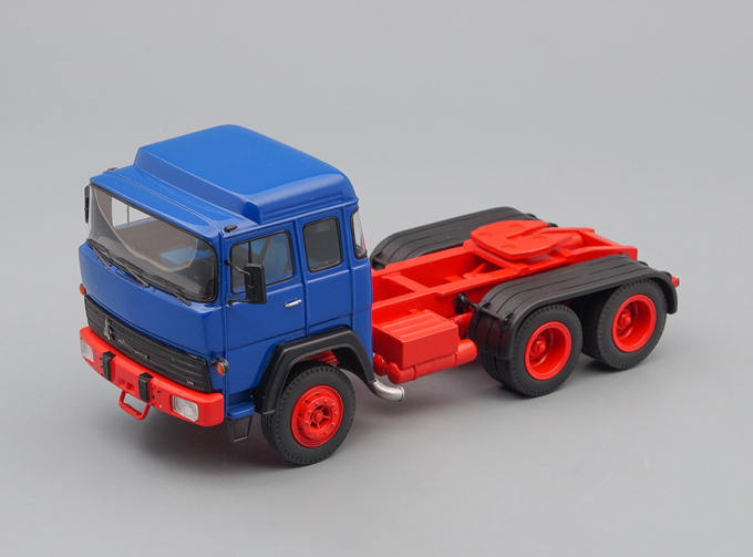 MAGIRUS-DEUTZ 310 D22 FS 6x4 (1975), blue / red