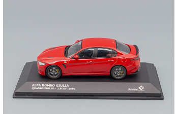 ALFA ROMEO Giulia Quadrifoglio (2019), Red