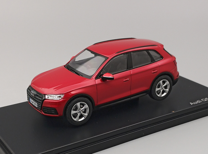 Audi Q5 (2016), red