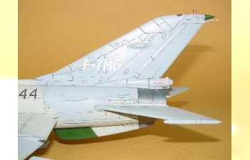 Сборная модель Китайский экспериментальный истребитель Chengdu F-7MG