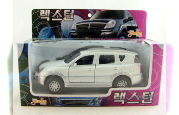 SSANG YONG Rexton II, white