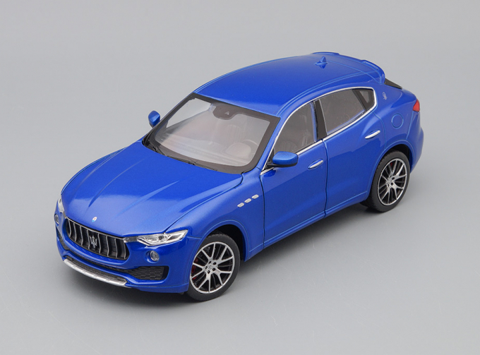 MASERATI Levante (2016), metallic blue