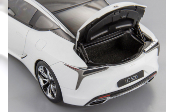 LEXUS LC500, white