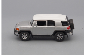 TOYOTA FJ Cruiser, silver / white