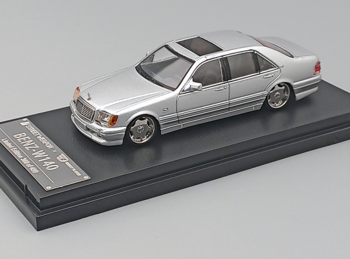 MERCEDES-BENZ S600 V12 (W140), silver