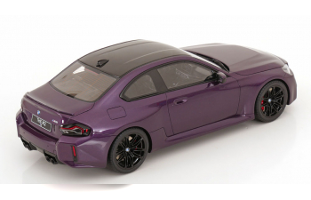 BMW M2 (2023), purple-metallic black