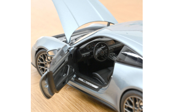 PORSCHE 911 Carrera Coupe (992.2) (2025), Polar Silver Metallic