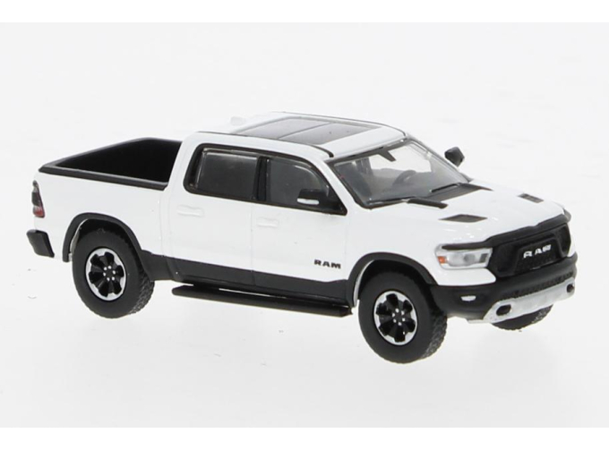 DODGE RAM 1500, белый