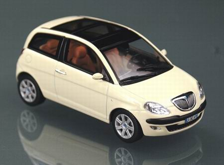 LANCIA Ypsilon 2004, cream