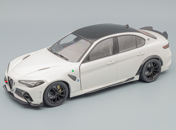 ALFA ROMEO Giulia GTA (2022), white metallic black