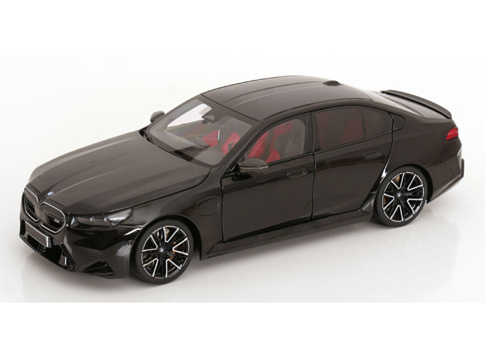 BMW M5 2024, black metallic