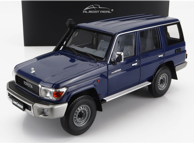 TOYOTA Land Cruiser Grj76 (2017), Blue