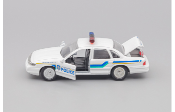 FORD Crown Victoria Vancouver Police, white