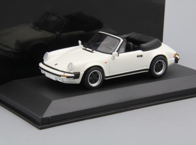 PORSCHE 911 Carrera Cabriolet (1983), white 