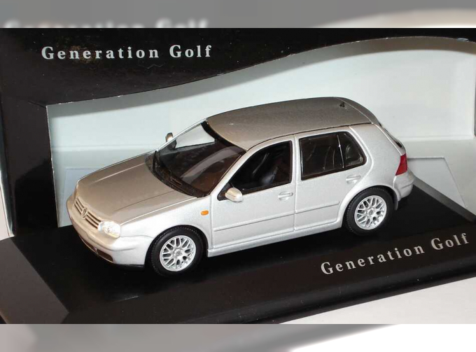 VOLKSWAGEN Golf IV (Generation Golf), silver