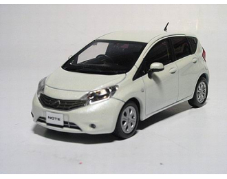 NISSAN Note, brilliant white pearl