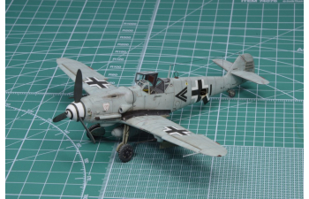 Сборная модель Limited Dual Combo Gustav Pt. 1 Bf 109 G-5 & G-6