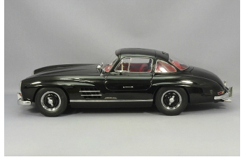 MERCEDES-BENZ 300SL Gullwing, black