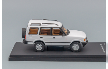 LAND ROVER DISCOVERY - WHITE