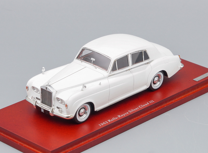 ROLLS-ROYCE Silver Cloud III Sedan (1963), white