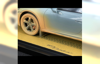 PORSCHE 911 992 Dakar N 00 Ahead Coupe (2024) - Con Vetrina - With Showcase, Shade Green