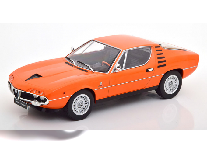 ALFA ROMEO Montreal (1970), orange