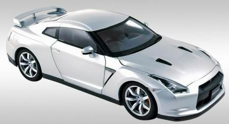 NISSAN GTR R-35 2008, Silver