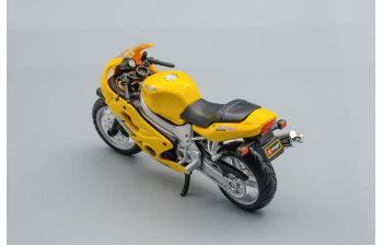 Triumph TT600, Yellow