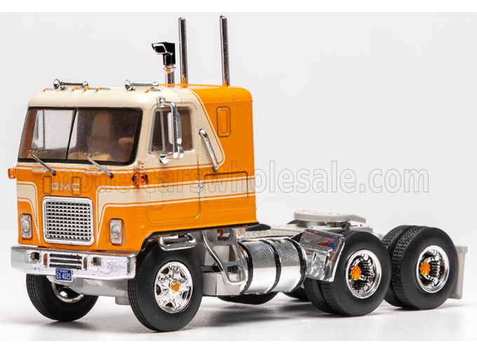 GMC Astro 95 Tractor Truck 3-Assi (1969), orange