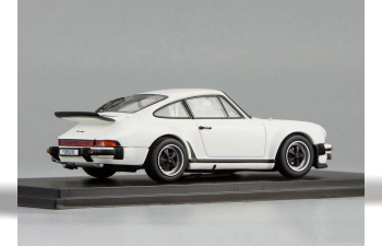 PORSCHE 911 Turbo (1975), white