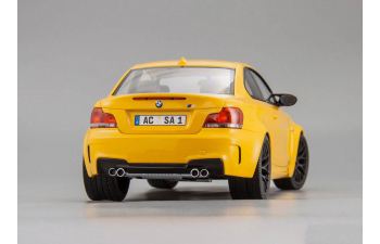 BMW 1er M Coupe (2011), yellow