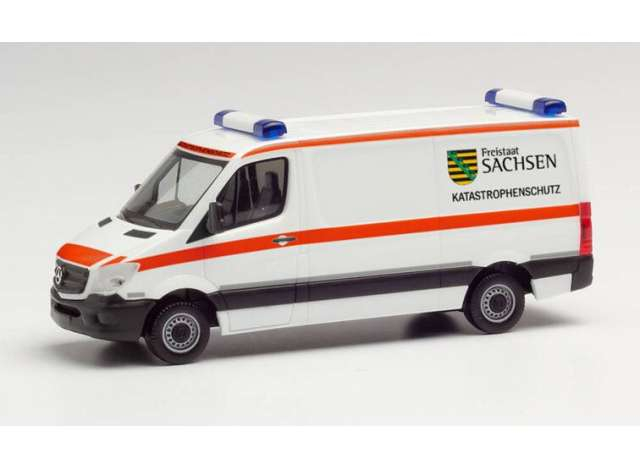 MERCEDES-BENZ Sprinter flachdach kasten Freistaat Sachsen Katastrophenschutz, white