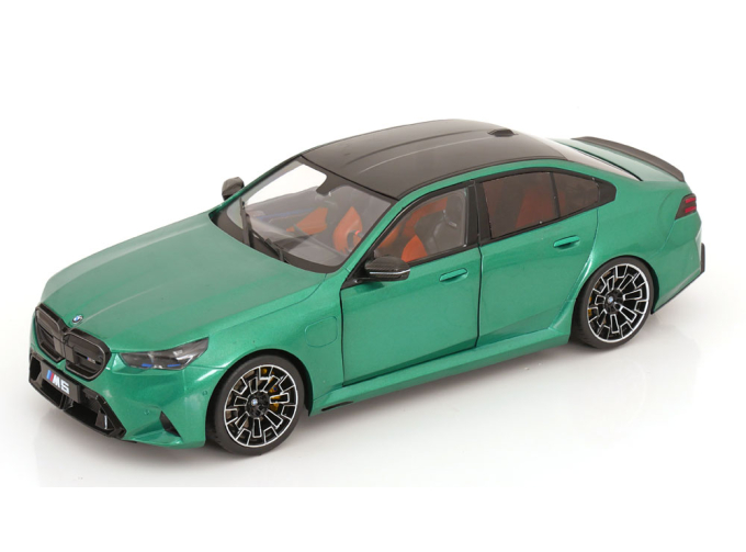 BMW M5 (G90) Saloon (2025), green metallic black