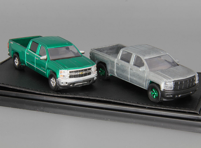 набор CHEVROLET Silverado Customer Pick-up, green and silver 