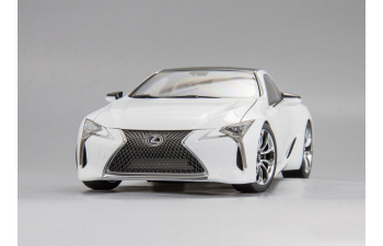 LEXUS LC500, white