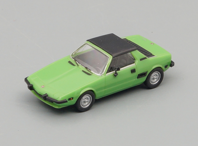 FIAT X1/9, lightgreen