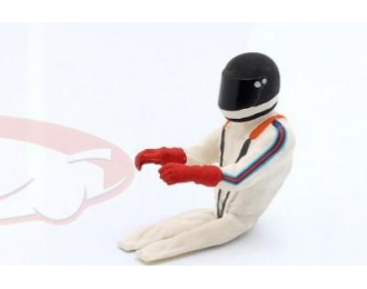 Фигурка сидящего гонщика в черном шлеме (1977)