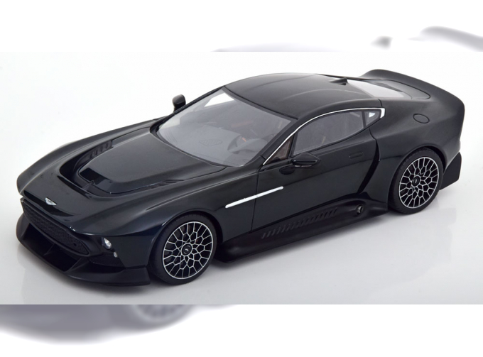 ASTON MARTIN Victor (2021), dark green