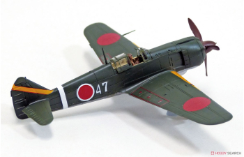 Сборная модель японский истребитель Ki-100-I TYPE 5 MODEL 1 KO c фигуркой пилота