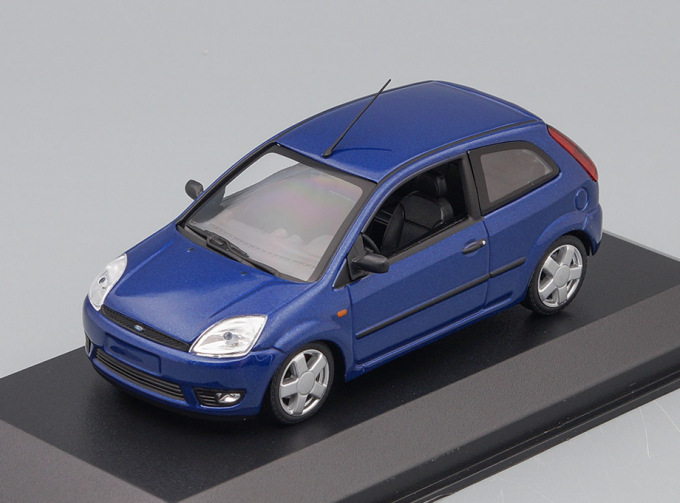 FORD Fiesta 3-door 2001 (blue metallic)