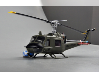 Bell UH-1C Huey Display Model US Army 57th Aviation Co Cougars, October 1970