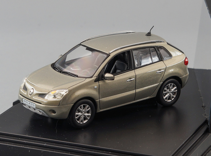 RENAULT Koleos (2008), gold