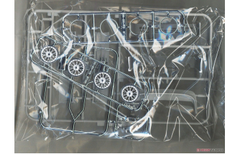 Сборная модель Toyota Crown Majesta '91 Garson