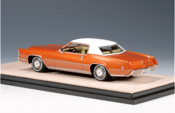 CADILLAC Eldorado Biarritz (1970), Cinnamon Firemist