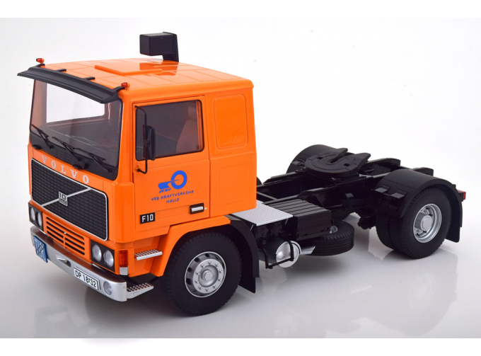 VOLVO F10 (1977), orange/schwarz