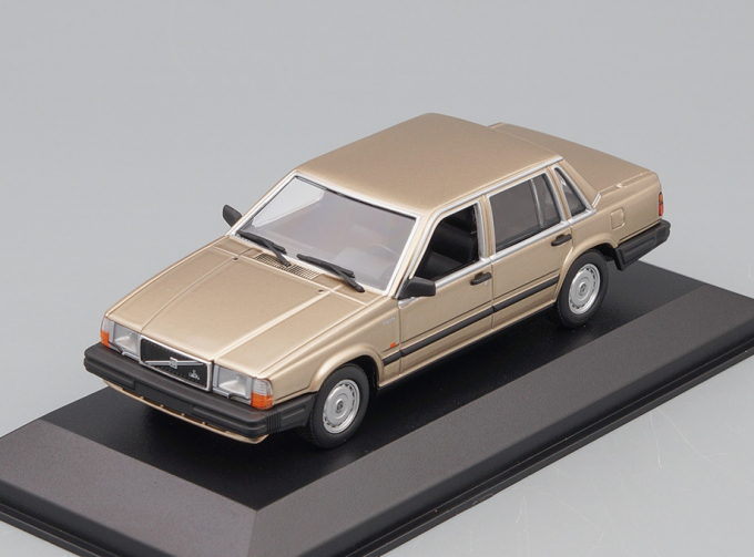 VOLVO 740 GL - 1986 - GOLD METALLIC