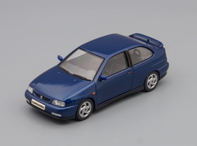 SEAT Cordoba, blue metallic