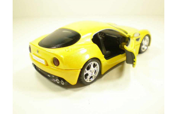 ALFA ROMEO 8C Competizione, Street Fire 1:32, желтый