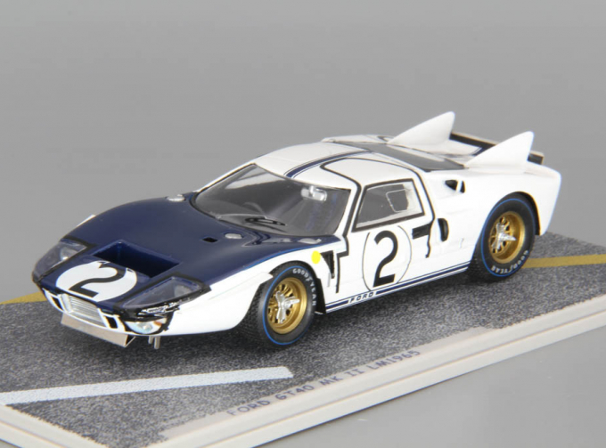 FORD GT40 #2 LM (1965), white / dark blue